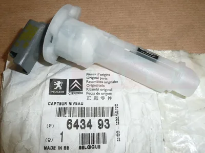 Klaasipesu vedeliku tasemeandur OEM Citroen C5,C6, Spacetourer/Peugeot 3008,5008,Traveller - PSA 643493 - OE - 100% Genuine Part